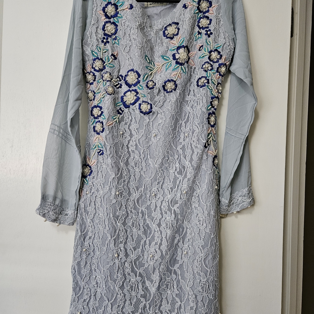 Elegant Floral Lace Dress